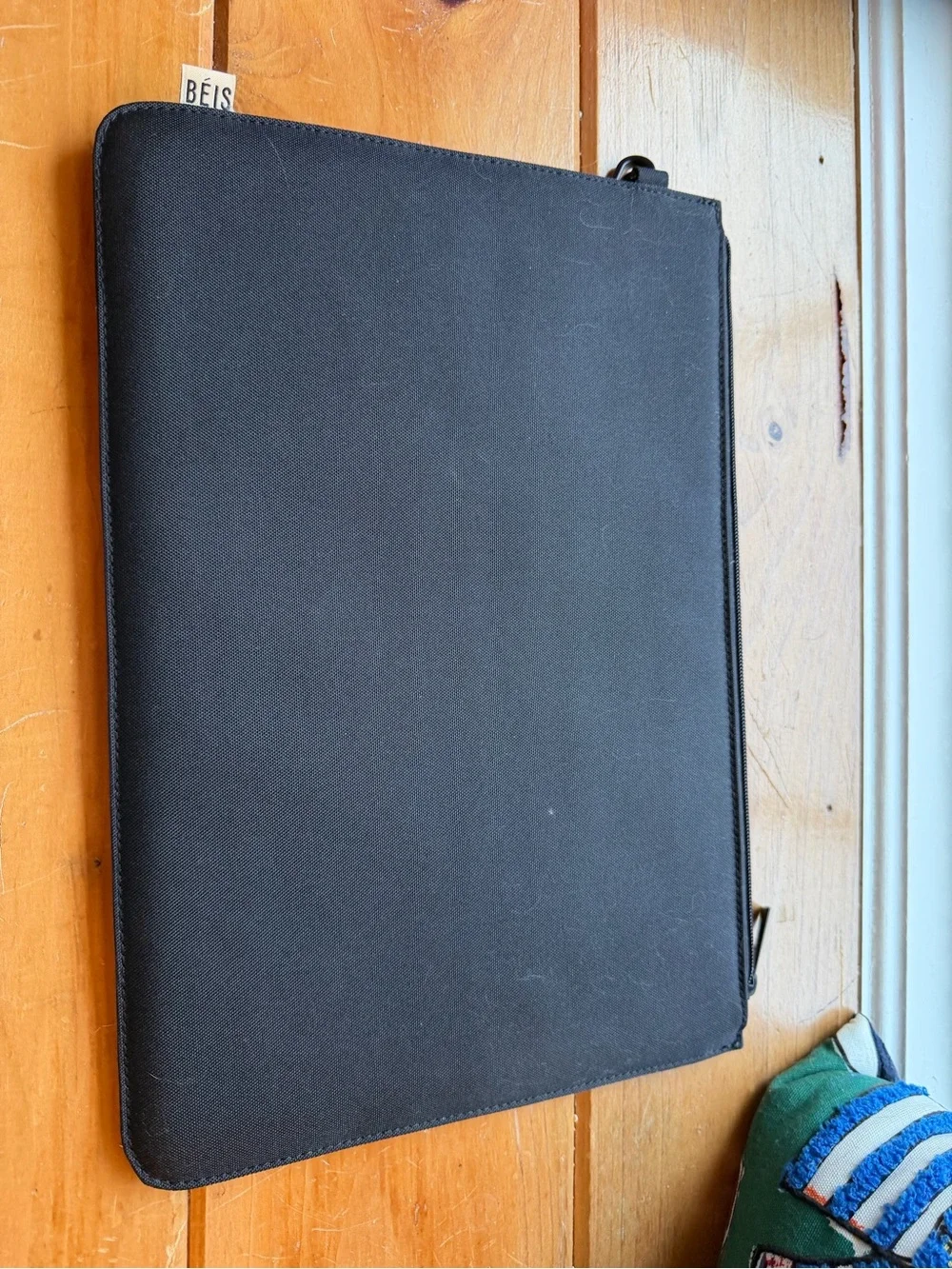 Beis Black Laptop Sleeve with Wrist Strap